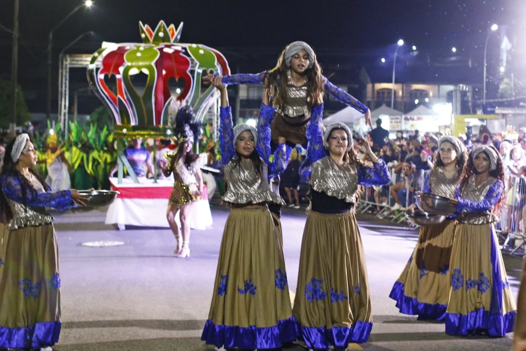 Protegidos é a campeã do carnaval de Lages em 2026