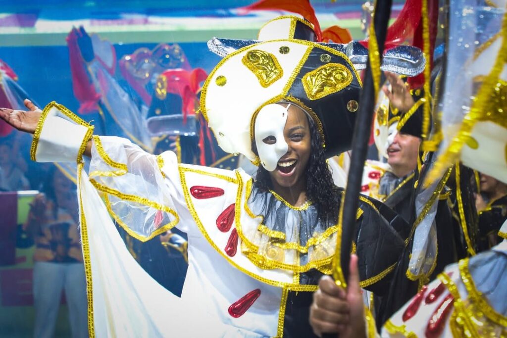 Desfile da Embaixada Copa Lord em 2026